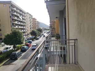 Quadrilocale in Via Dei Mille 52 in zona Italia , Paradiso di Pastena , Santa Margherita a Salerno