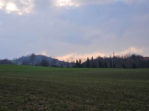 Rustico casale da ristrutturare a Traversetolo