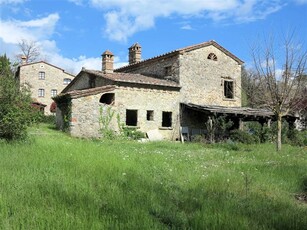 Rustico casale da ristrutturare in zona Boccheggiano a Montieri