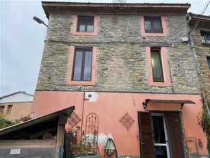 Rustico casale ristrutturato a Pellegrino Parmense