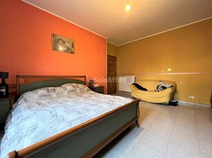 Stanza in Affitto a Catanzaro, zona Lido Giovino, 220€, 100 m², arredato