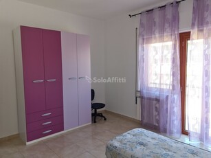 Stanza in Affitto a Catanzaro, zona Lido Lungomare, 250€, 120 m², arredato