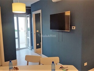 Stanza in Affitto a Catanzaro, zona Lido Porto, 230€, 85 m², arredato