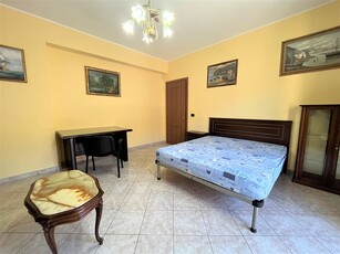 Stanza in Affitto a Catanzaro, zona Lungomare, 290€, 100 m², arredato