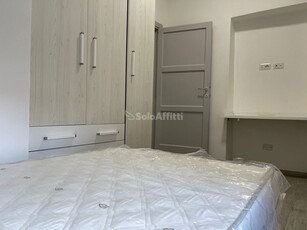 Stanza in Affitto a Latina, 290€, 13 m², arredato