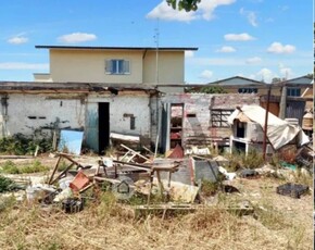 Terreno edificabile in Vendita in Via Fenestrelle a Roma