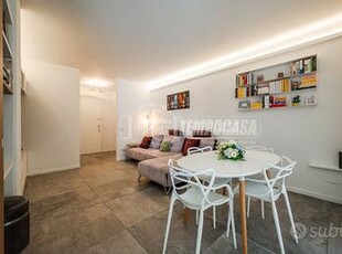 TRILOCALE COMPLETAMENTE RISTRUTTURATO CON TERRAZZO