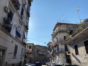 Trilocale in Affitto a Napoli, 1'100€, 88 m²