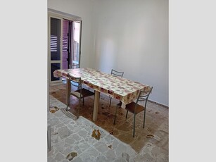 Trilocale in Affitto a Reggio Calabria, 1'000€, 80 m²