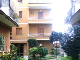 Trilocale in Affitto a Roma, zona BRAVETTA, 1'200€, 103 m², arredato