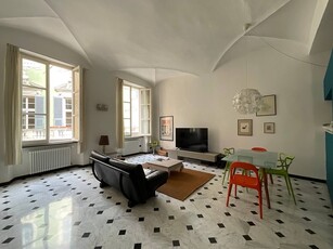 Trilocale in Affitto a Savona, zona Centro storico, 700€, 100 m²