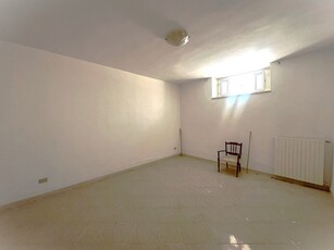 Trilocale in Vendita a Bari, 75'000€, 95 m²