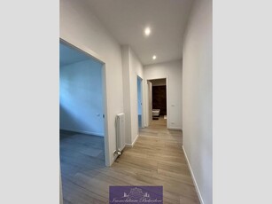 Trilocale in Vendita a Firenze, zona Novoli, 245'000€, 65 m²