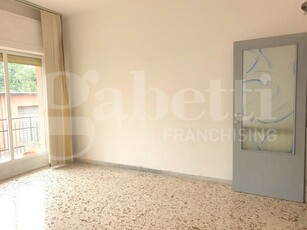 Trilocale in Vendita a Latina, 152'000€, 78 m²