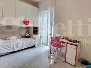 Trilocale in Vendita a Napoli, 265'000€, 85 m²