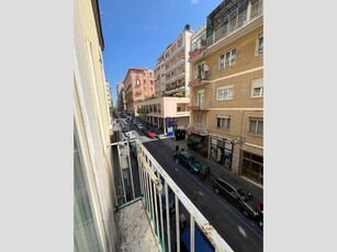 Trilocale in Vendita a Napoli, zona Vomero, 390'000€, 80 m²