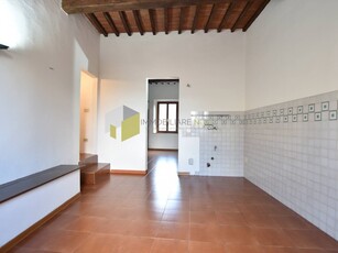 Trilocale in Vendita a Pisa, zona Riglione-Oratorio, 165'000€, 87 m²