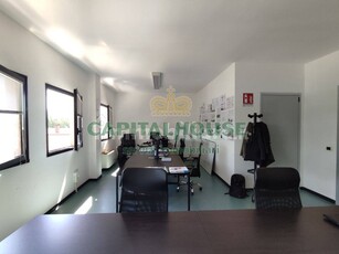 Ufficio in Affitto a Bologna, zona Navile (Lame), 690€, 46 m²