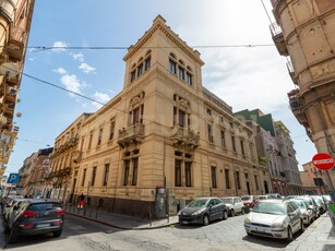 Ufficio in Affitto a Catania, 450€, 45 m², arredato