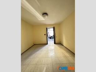 Ufficio in Affitto a Palermo, 330€, 61 m²