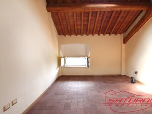 Ufficio in Vendita a Lucca, zona San Concordio Contrada, 200'000€, 60 m²