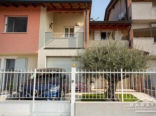 Villa a schiera in ottime condizioni in zona Rivalta Sul Mincio a Rodigo