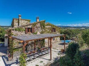 Villa affitto Umbria Todi Perugia annesso dependances biliardo giardino curato tennis piscina