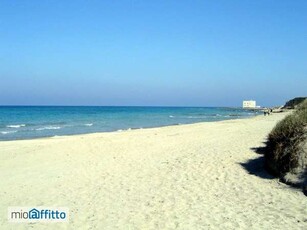 Villa arredata con terrazzo Ostuni costa