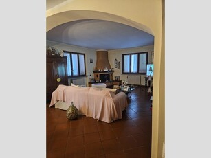 Villa bifamiliare in Vendita a Pisa, zona Ospedaletto, 399'000€, 230 m²