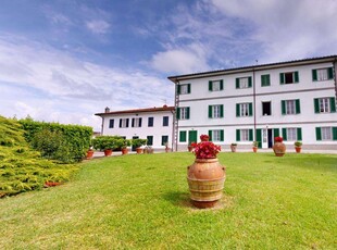 Villa in Vendita a Capannori LU