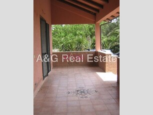 Villa in Vendita a Grosseto, zona Principina Terra, 450'000€, 145 m²