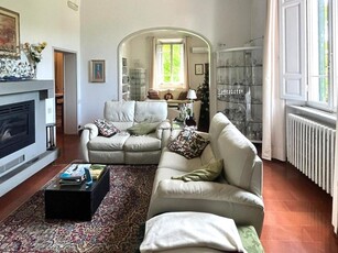 Villa in Vendita a Pisa, zona Riglione Oratoio, 990'000€, 480 m², con Box