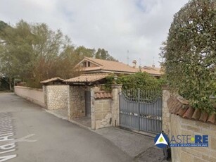 Villa in Vendita a Roma, 217'500€, 166 m²