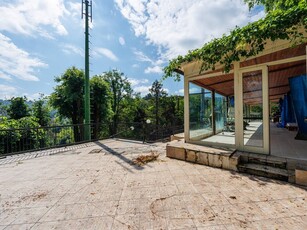 Villa in Vendita a Torino, zona Precollina, 350'000€, 150 m²