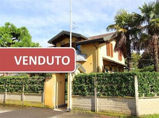 Villa in Via Marconi a Pregnana Milanese