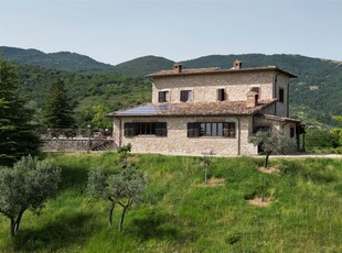 Villa in Via Vallocchie 2 a Salisano