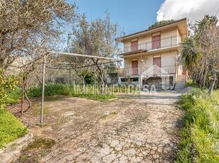 Villa indipendente su 2 livelli mq 160 Monreale