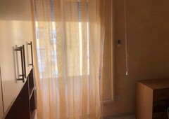 Affittasi stanza in appartamento con 3 camere da letto a Cagliari