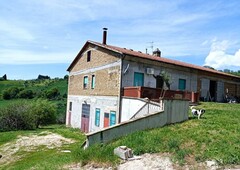 Casa semi indipendente abitabile a San Severino Marche