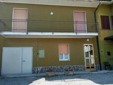 Casa semi indipendente da ristrutturare in zona Triulza a Codogno