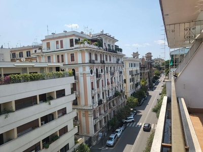 Attico con terrazzo in via tagliamento, Roma
