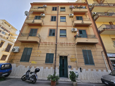 Casa a Palermo in Via Serradifalco, Serradifalco