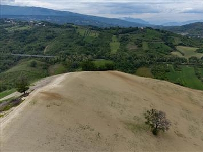 Terreno agricolo in vendita a Bucchianico Strada Massangioli