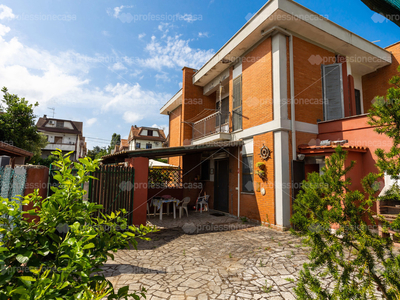 Villa Bifamiliare in vendita a Ardea