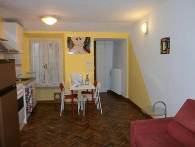 Appartamento in vendita a Parma Centro Storico