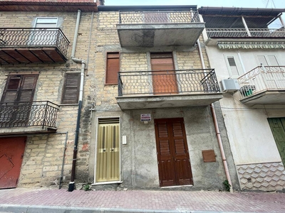 Casa singola in vendita a Ravanusa Agrigento