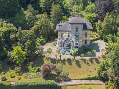 Prestigiosa villa di 800 mq in vendita, Via Adua, Stresa, Verbano-Cusio-Ossola, Piemonte