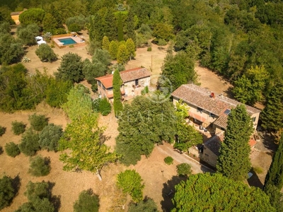 Lussuoso casale in vendita Siena, Italia