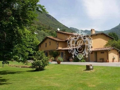 Prestigiosa villa in vendita via dell'accademia 1, Pietrasanta, Toscana