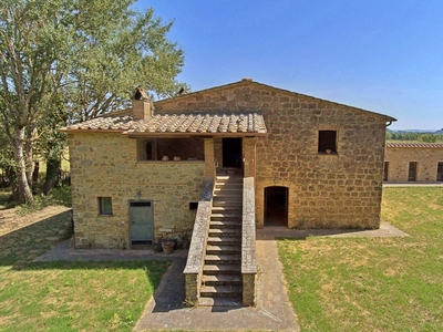 Rustico casale in vendita a Sarteano Siena